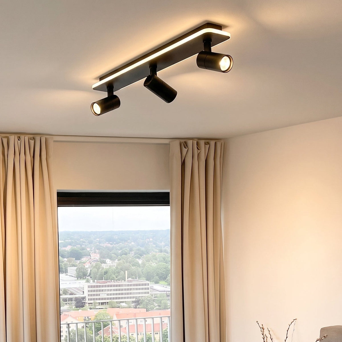 Modern Multi-Spot Ceiling Light – Adjustable LED Spotlight Lighting