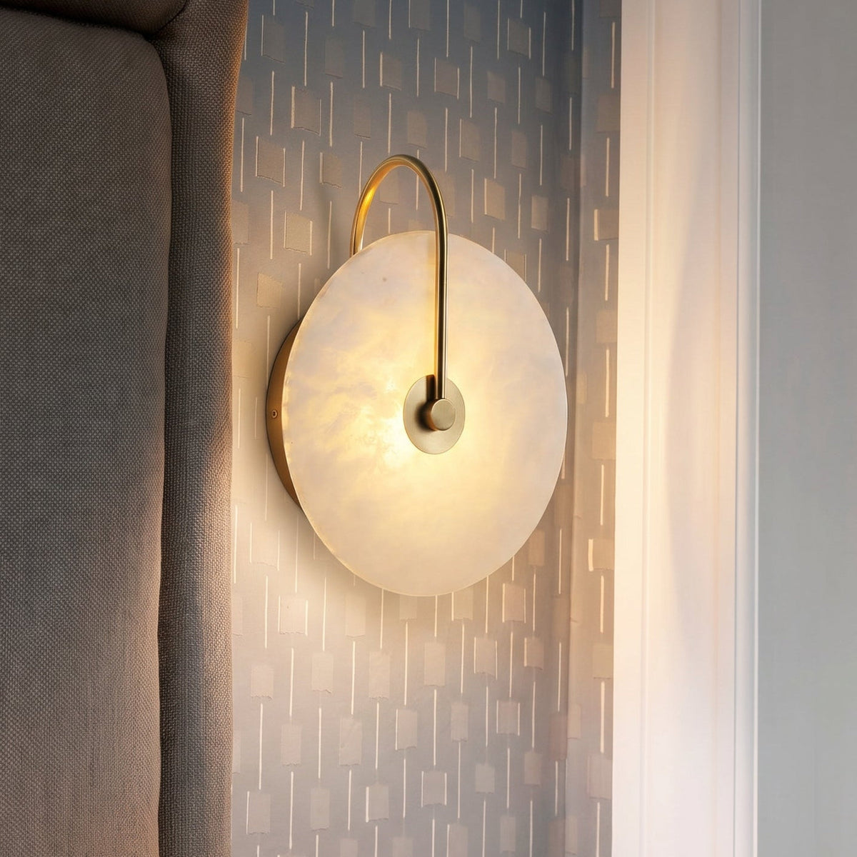 Alab Marble LED Wall Lamp – Elegant Alabaster Wall Lighting