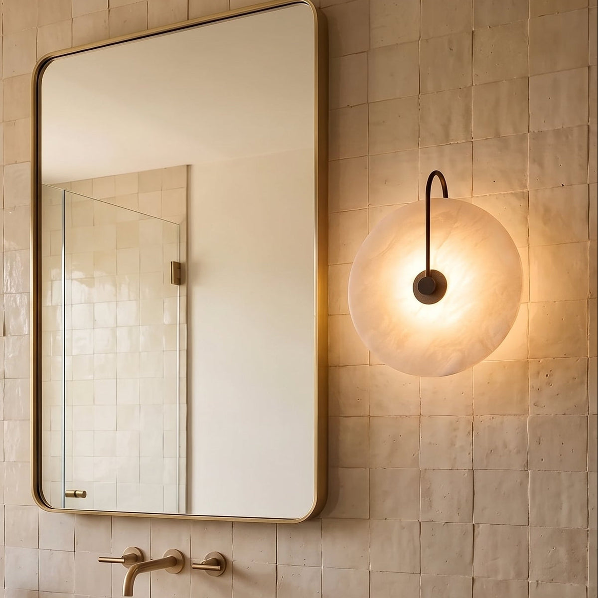 Alab Marble LED Wall Lamp – Elegant Alabaster Wall Lighting