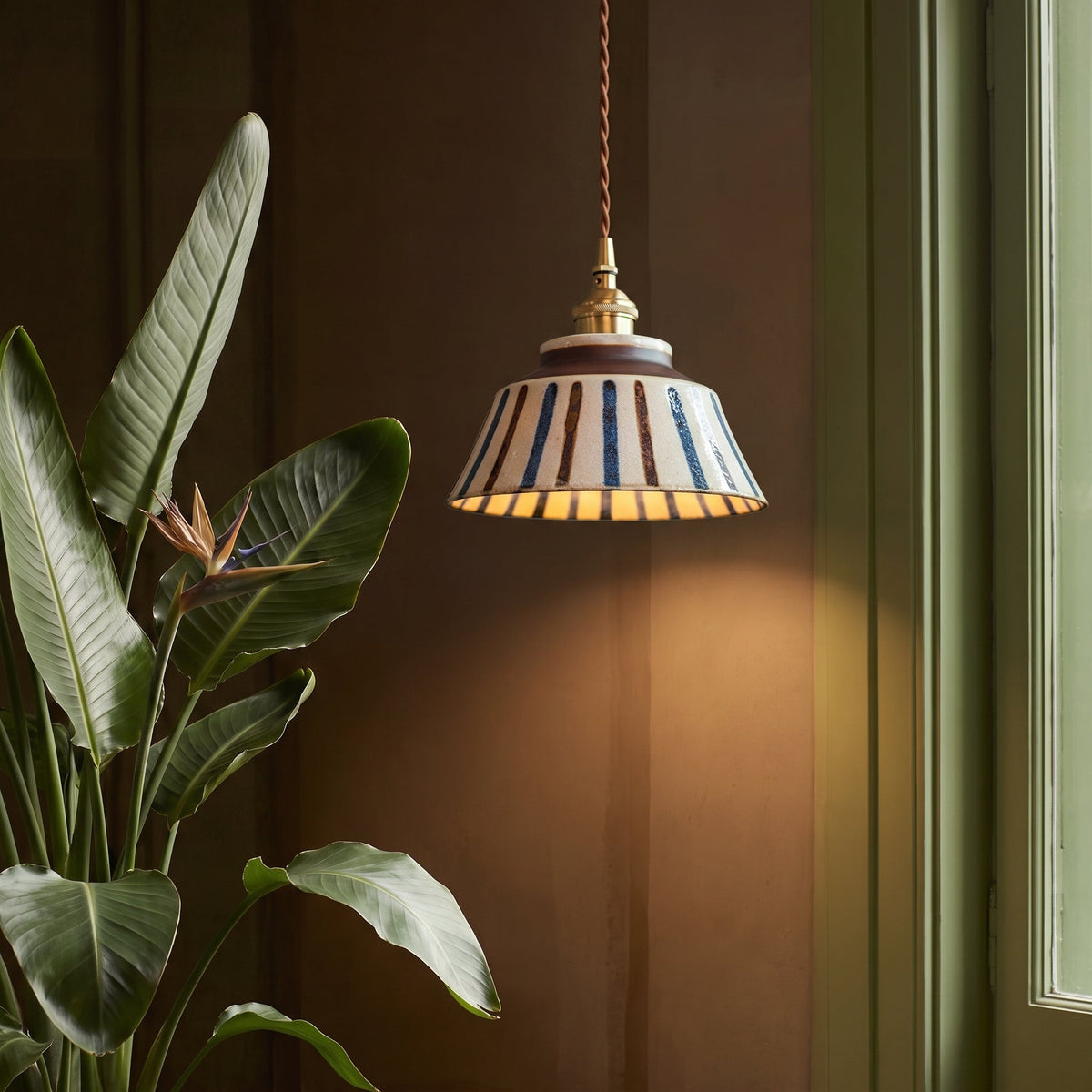 Vintage Ceramic Pendant Light – Floral Pattern Hanging Lighting