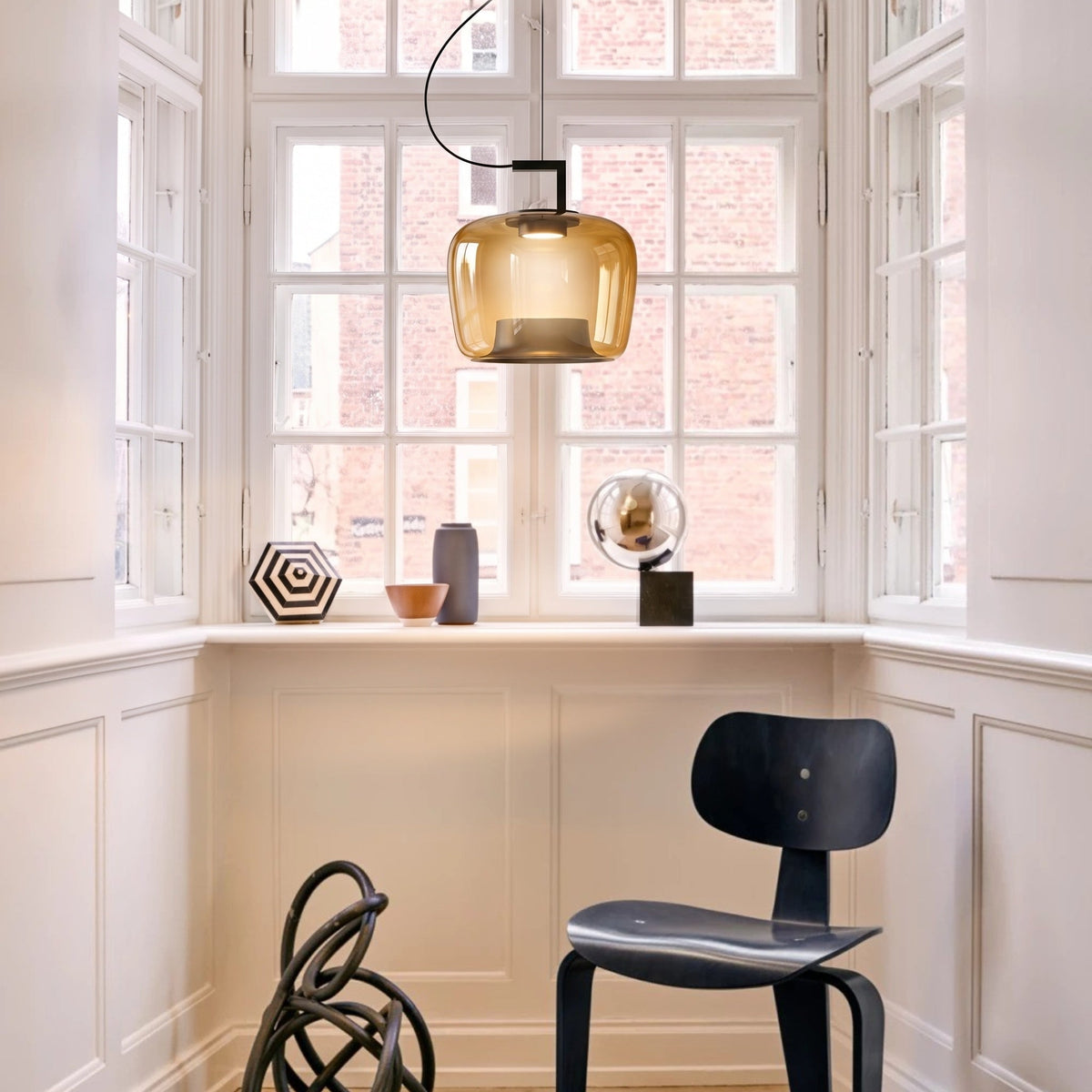 Modern Glass Pendant Light – Elegant Amber Glass Lighting