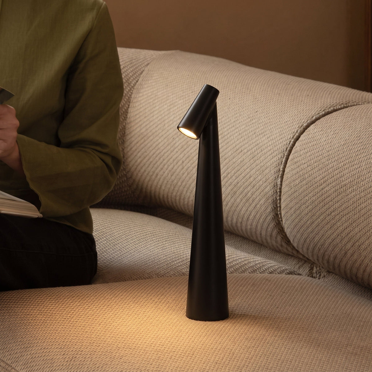 Lumina Table Lamp – Modern Minimalist LED Lighting