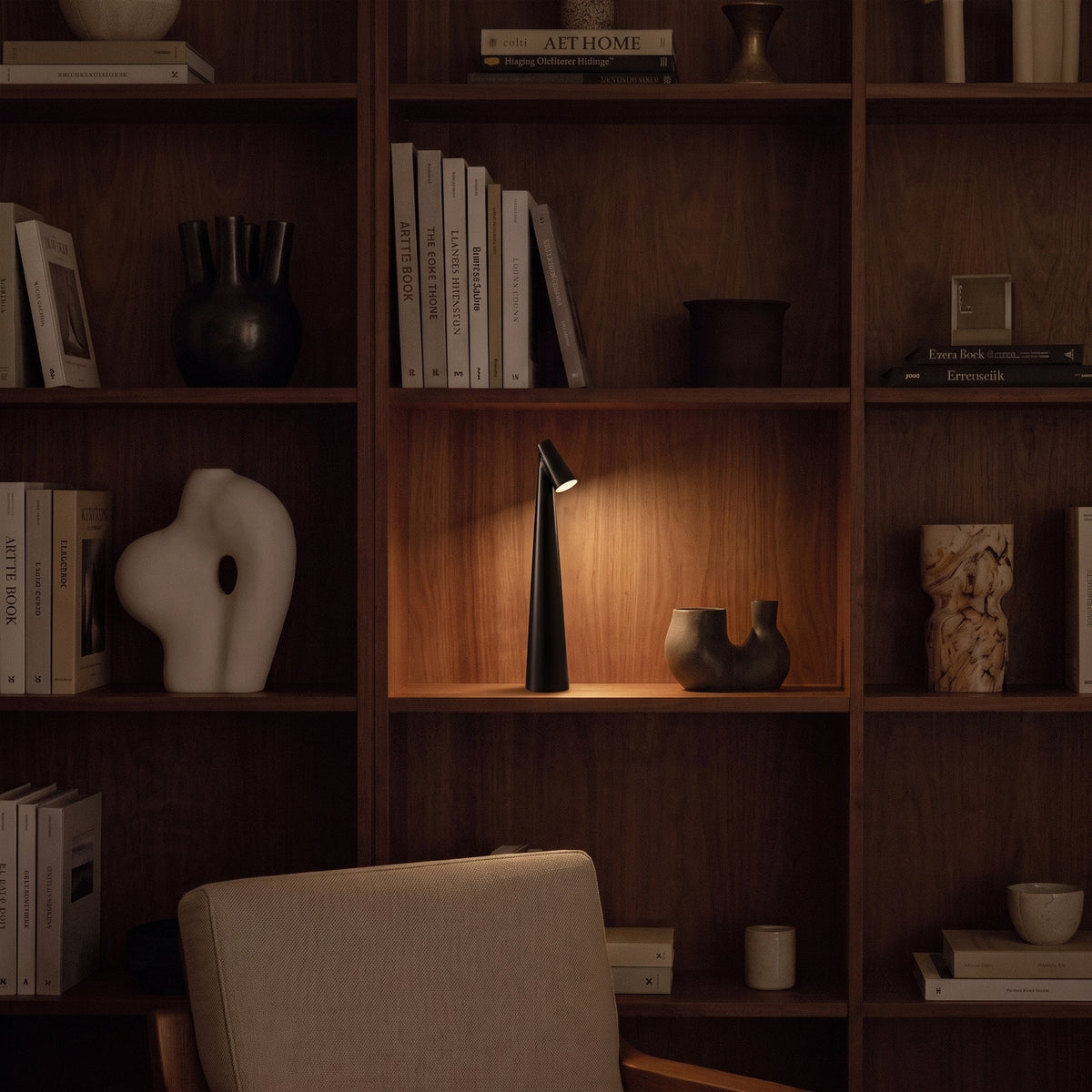 Lumina Table Lamp – Modern Minimalist LED Lighting