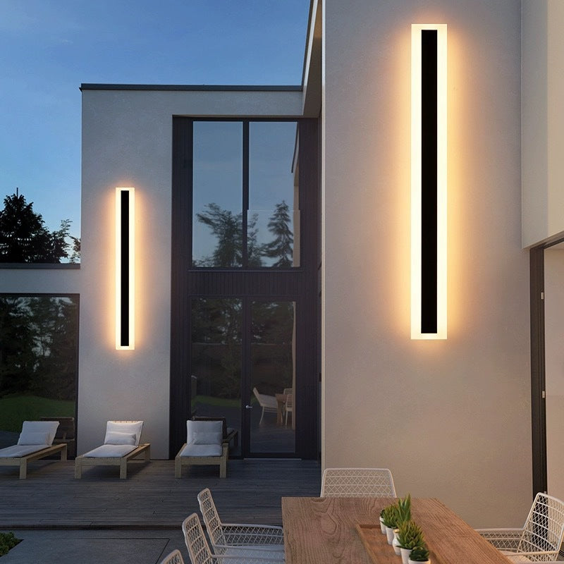 Outdoor LED Wall Light – Modern Linear Exterior Lighting