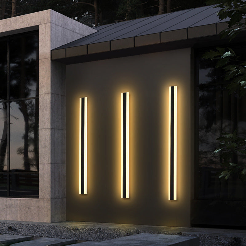 Outdoor LED Wall Light – Modern Linear Exterior Lighting