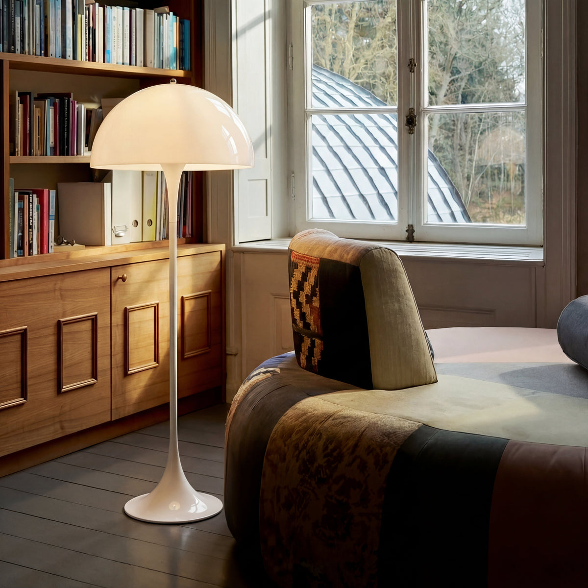Modern Mushroom Floor Lamp – Minimalist Dome-Shaped LED Lighting