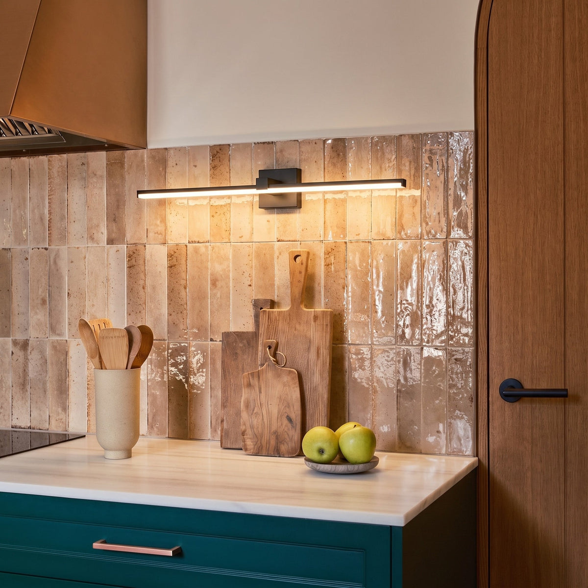 Linear LED Wall Light – Minimalist Accent Lighting