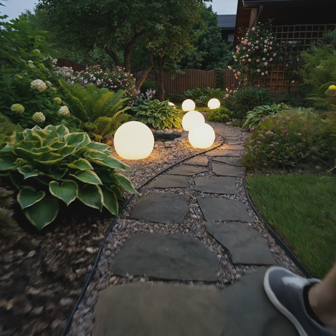 LED Garden Sphere Light – Waterproof Outdoor Globe Lighting