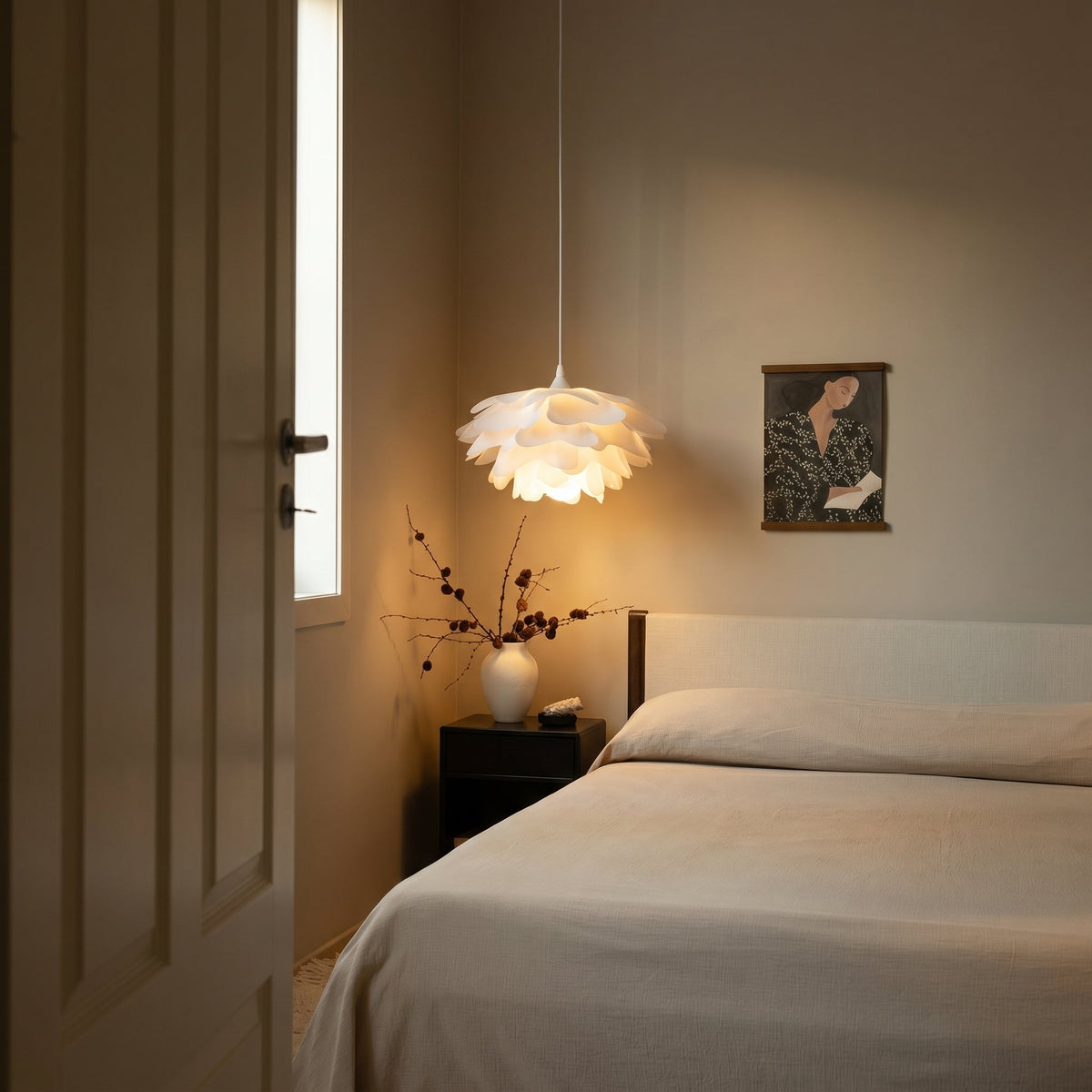 Flower Petal Pendant Light – Modern Layered Hanging Lighting