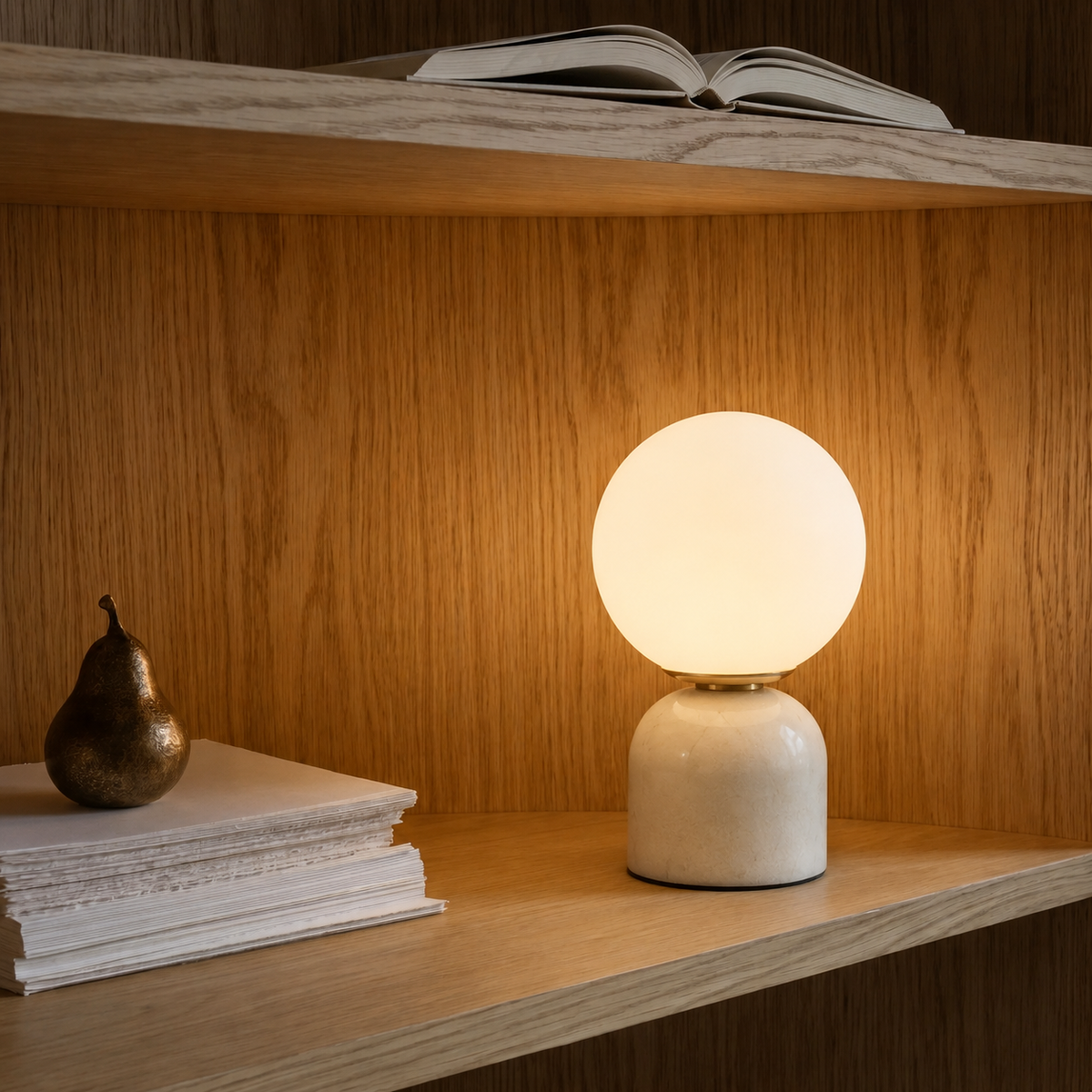 Hindsa Table Lamp – Elegant Marble and Glass Globe Lighting