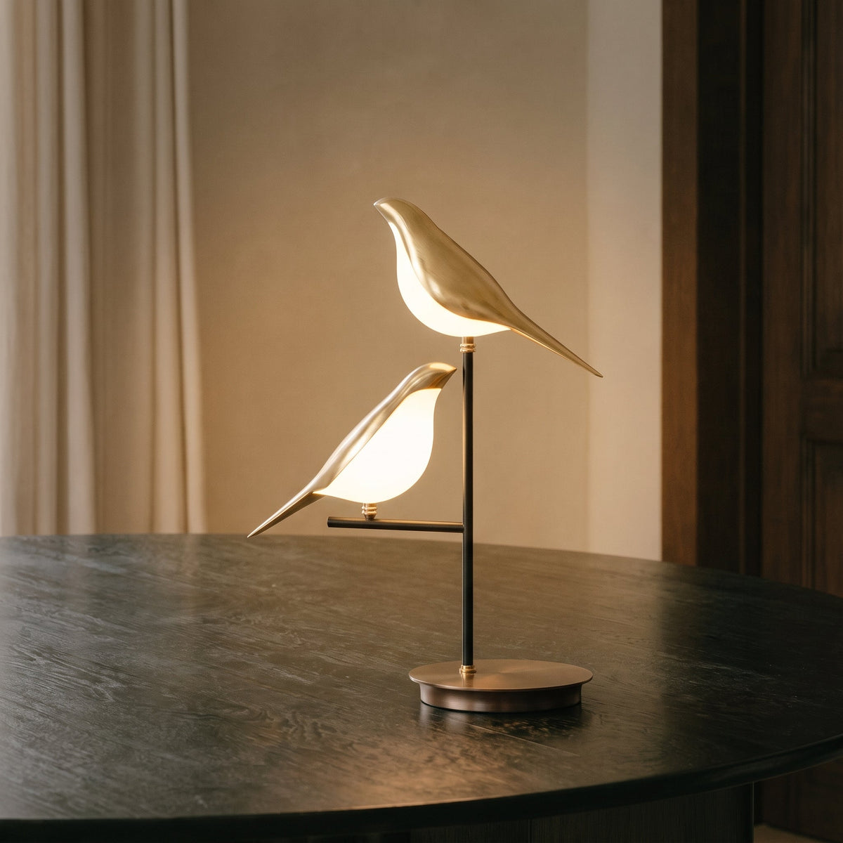 Mr. Bird Table Lamp – Elegant Modern Bird-Inspired Lighting