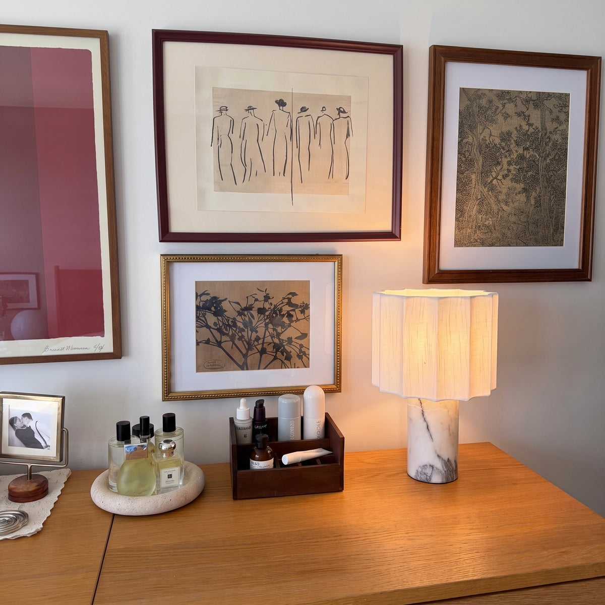 Pleated Marble Table Lamp – Rechargeable Ambient Lighting